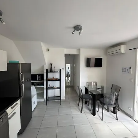 Bord De Holiday home Vias